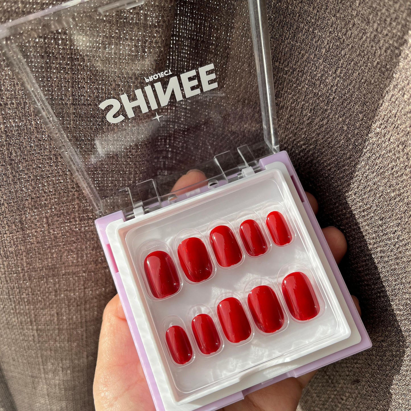 Your Go To Press on Nails - Press on Nails NZ - dark red colour and short square shape nails