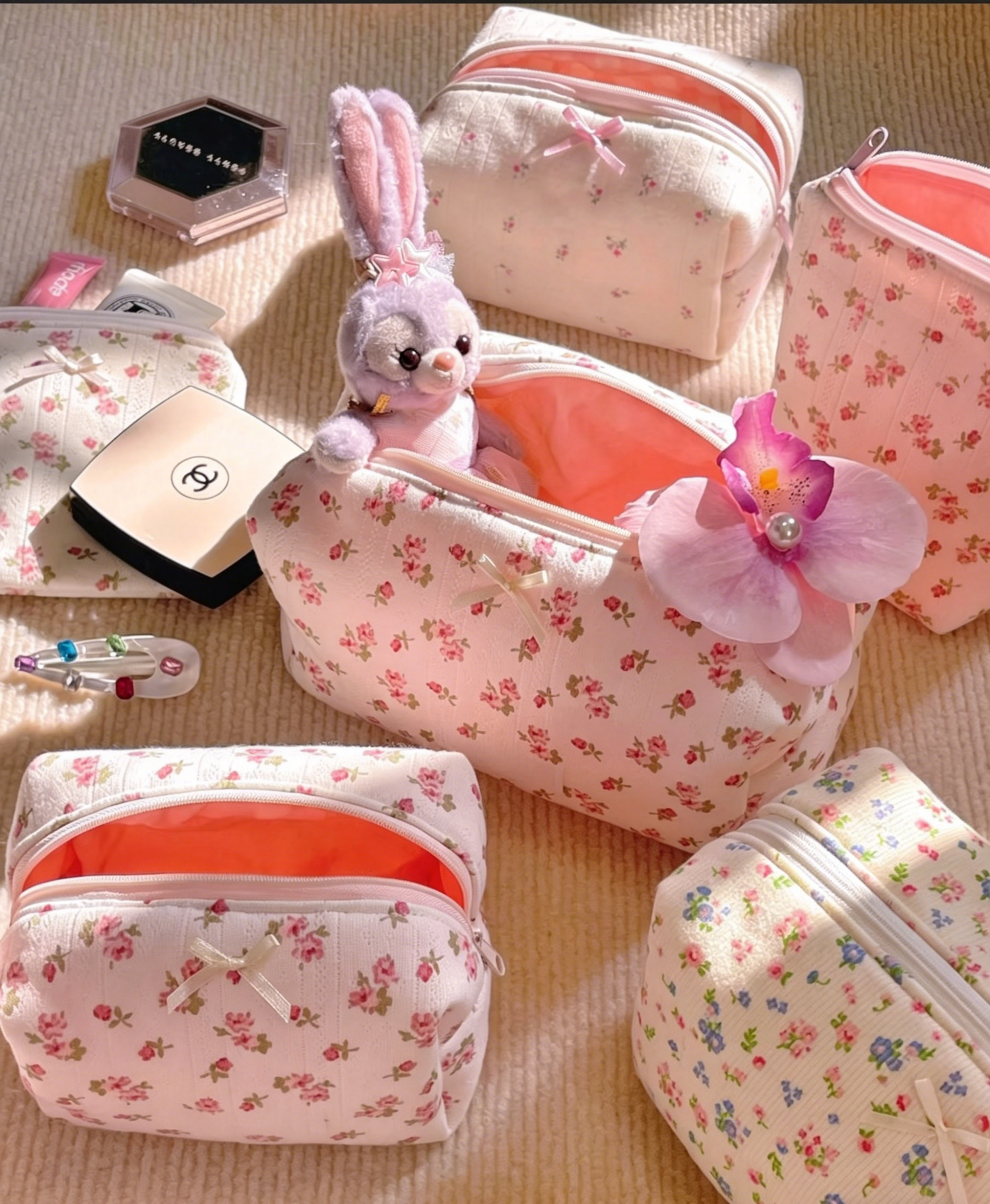 makeup bags, floral pattern pouches