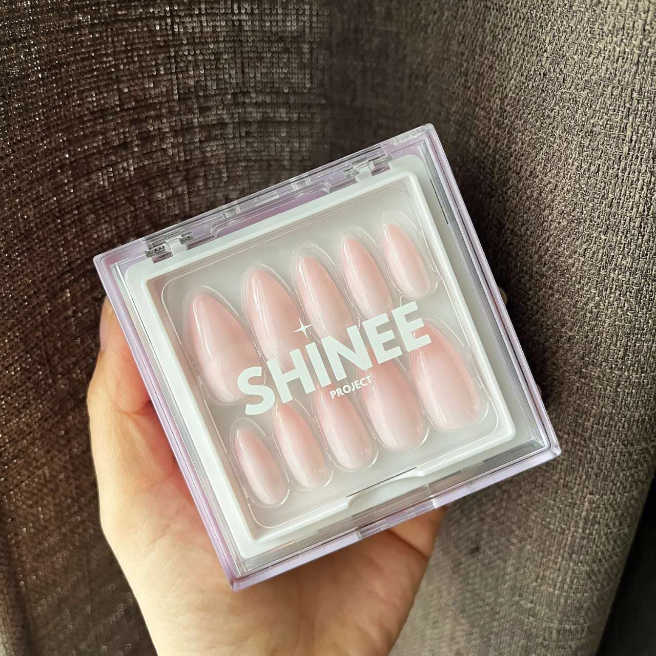 Your go to press on nails - best press on nails nz - almond shape nails - baby pink almond