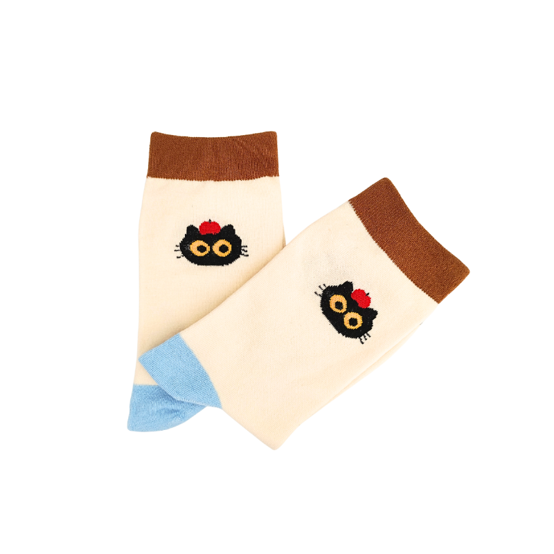 Cozy cream crew socks with cute cat‑face designs and colourful accents. Soft, breathable, and perfect for cat lovers or gifting.