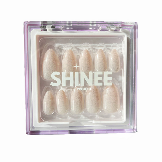 Your go to press on nails - best press on nails nz - almond shape nails - ivory shimmer